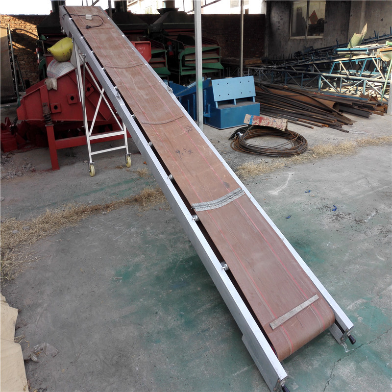 皮帶輸送機(jī)