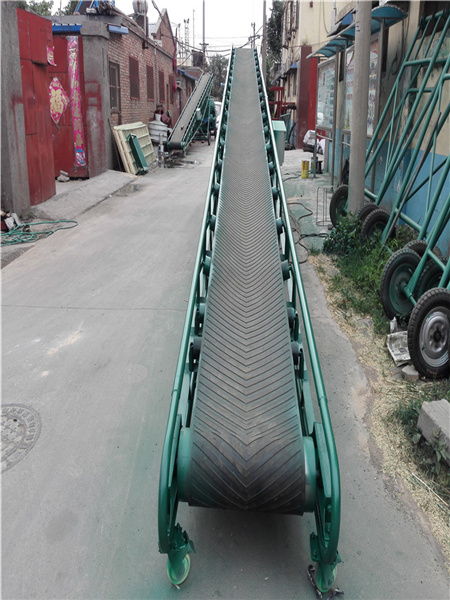 運(yùn)城帶式移動升降輸送機(jī)